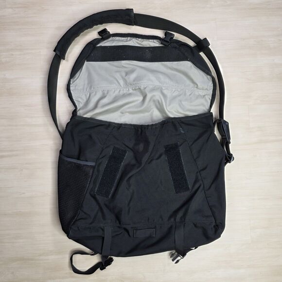 Vintage 90s PATAGONIA Large Critical Mass Canvas Reflective Messenger Bag USA - Picture 6 of 11